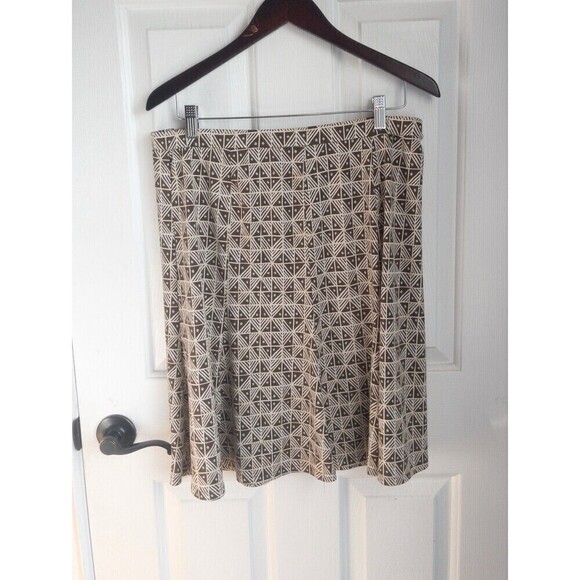 Axcess by Liz Claiborne women’s skirt. Size large. - Picture 2 of 6